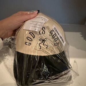 God's True Cashmere Black and Cream Cap